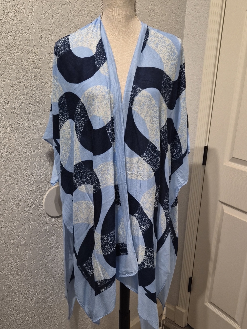 Light Blue & Navy Abstract Print Cape